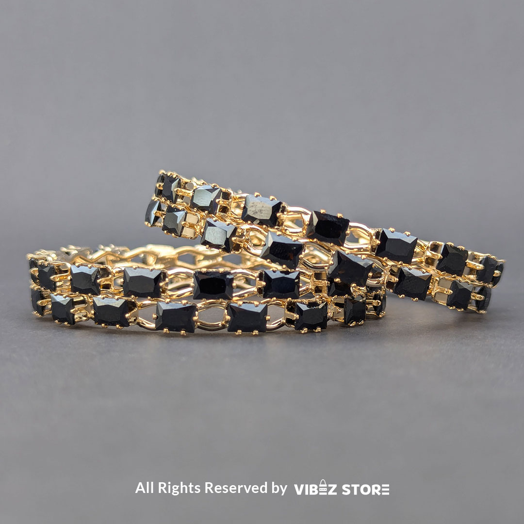 BNGL-9 Luxurious Black Stone and Gold Grid Bangle - Image 1